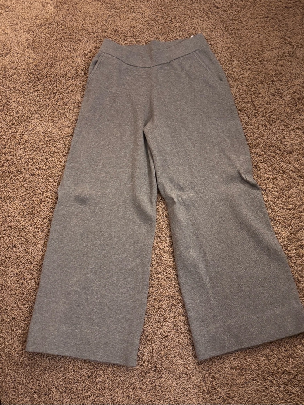 Banana Republic Wide-Leg Knit Pants in Gray